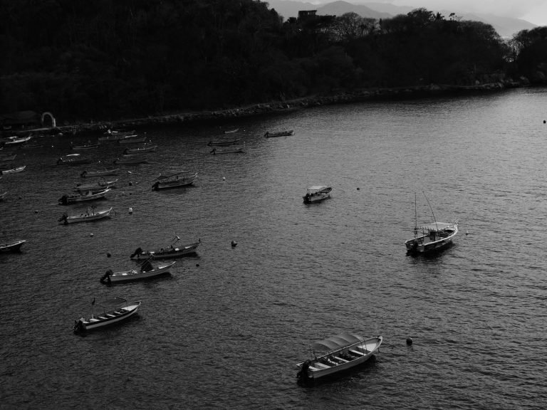 Agua y sol — Lagos y mar · 2017–2025